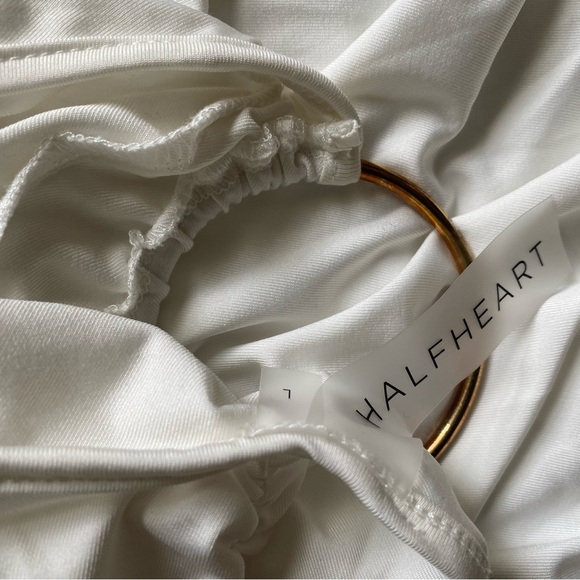 Halfheart Show Back White Tail Dress - Picture 5 of 5